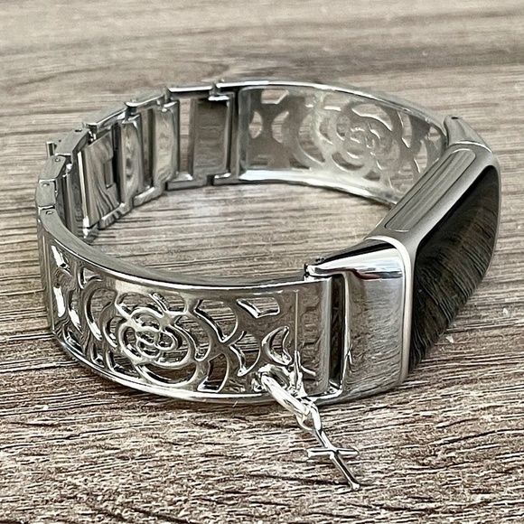 Silver Metal Band Fitbit Charge 5 Bracelet Slim Cross Charm Jewelry Wristband - Picture 1 of 8